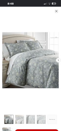 New  unopened Southshore Fine Living Infinite Blossom Oversized ultra-soft 3-PC Duvet Cover Set Blue Full / Queen