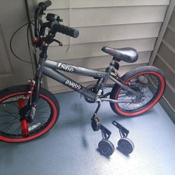 18" Wheels Kids Bike In Perfect Condition. 