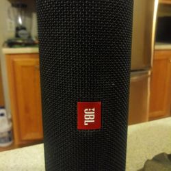 JBL Flip 4