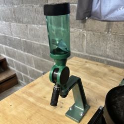 Powder Dispenser 
