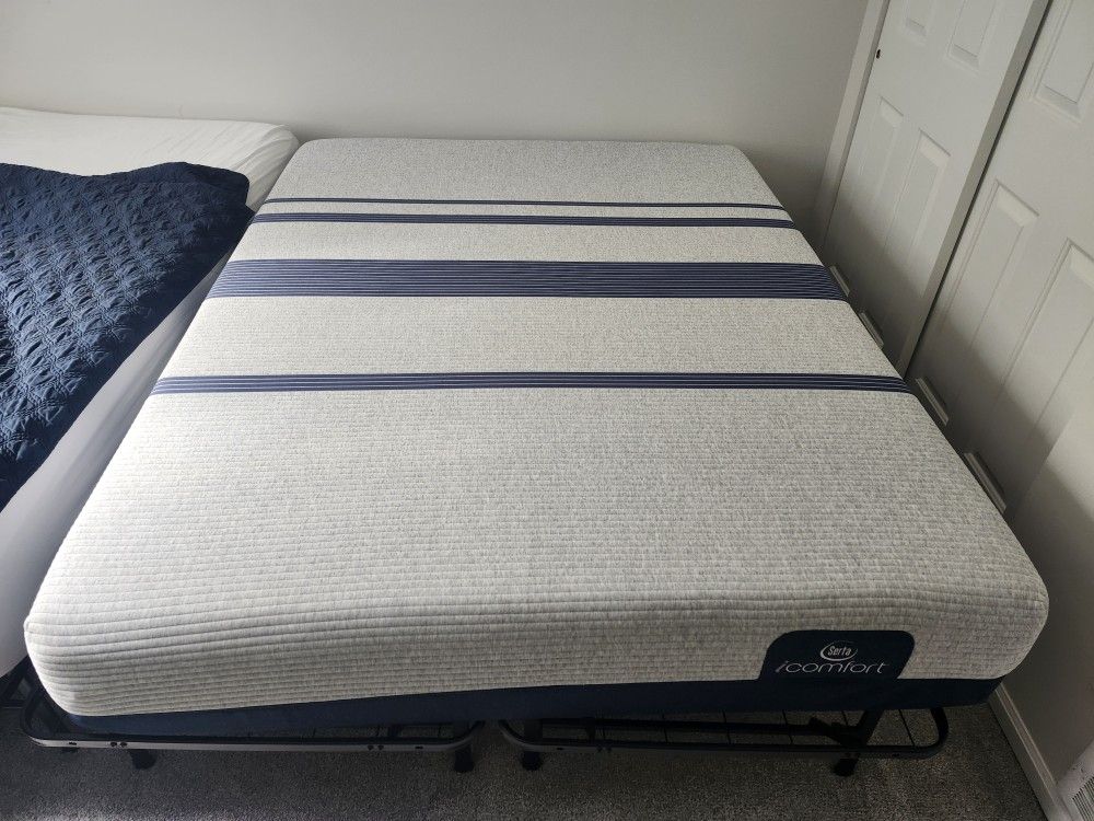 iComfort Serta PLUSH Queen 12inch Mattress with Metal Frame Included