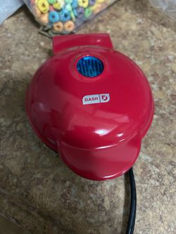 Mini waffle maker
