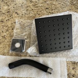 Brand New Matte Black Delta Rain Showerhead