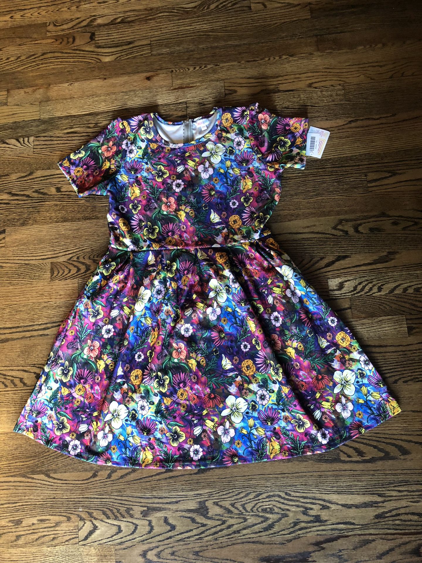 Alice in Wonderland Floral watercolor Lularoe Amelia, 3X