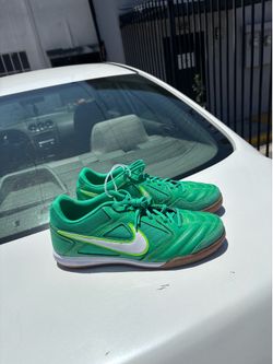 Nike gato stadium green indoor shoes