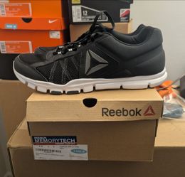 Slightly Used Reebok Yourflex Train 9.0 Cross Trainer Shoes Black men's size 12,(4E)  BS7674
