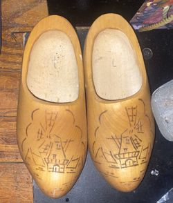 Holland Dutch Hand Carved Wooden Wood Clogs Shoes Country Windmill