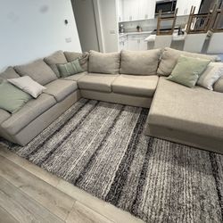 Sectional Couch With Chaise