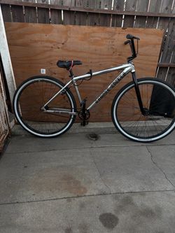 Throne bike