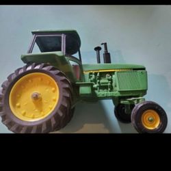 Vintage John Deere ERTL Diecast 1/16 Tractor over 50 Years Old