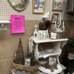 Woodland Christmas Decor And Furniture 