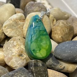 Handmade Green Teardrop Shaped Pendant With Necklace