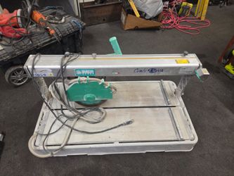 Imer Combicut 250VA Tile and Stone cutter Model #11881664 with Metal tech Stand