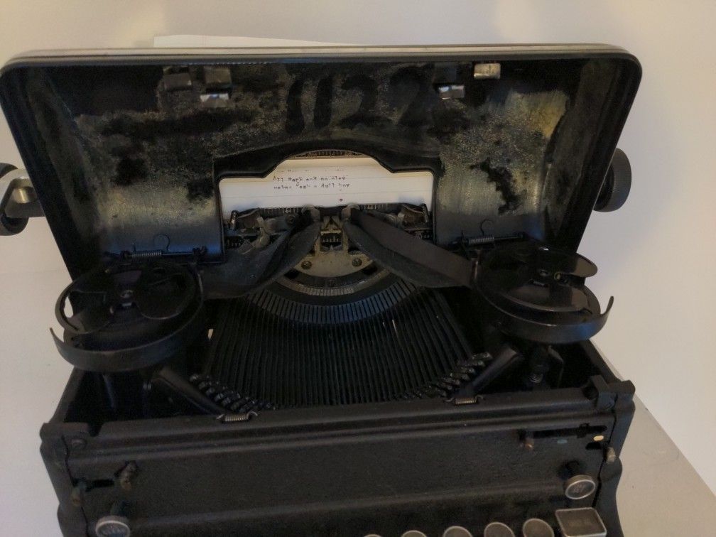 1940s Royal Typewriter (KMM)