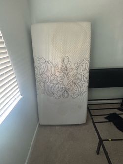 Twin bed