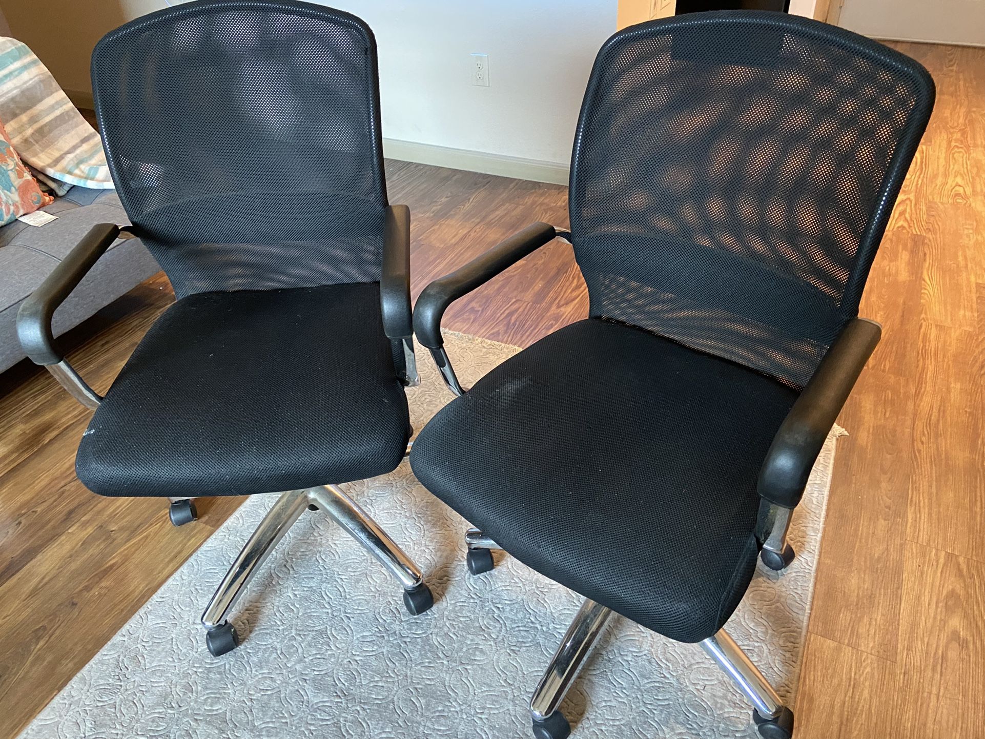 Rolling Office Chairs 