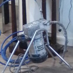 AIRLESS PAINT SPRAYER