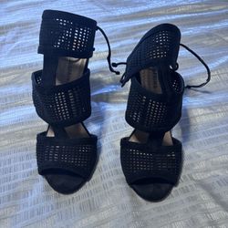 Black strap Heels Size 7