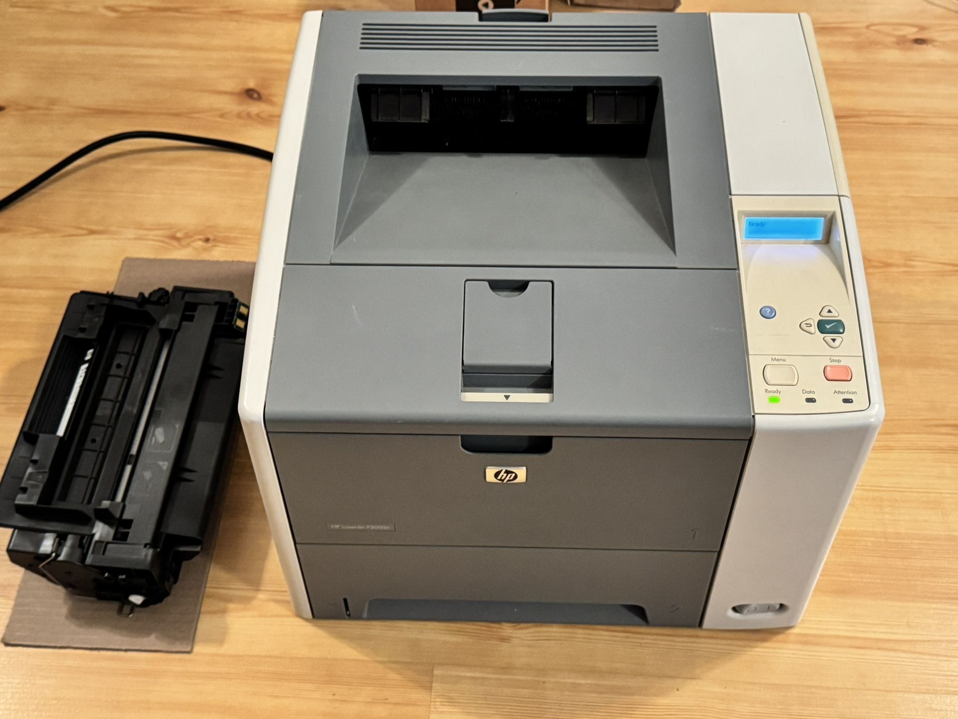 Premium HP LaserJet P3005N Monochrome Laser Printer with toner. Works like new! PAID $500+!!