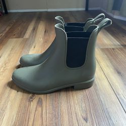 Green Ankle Boots 