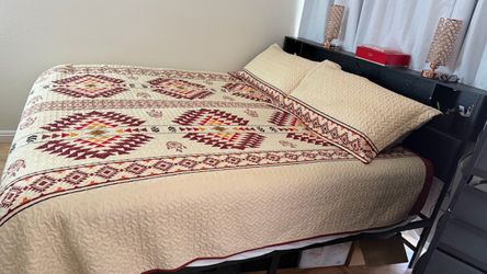 King Size Bed W/Mattress & Bed Frame beddings