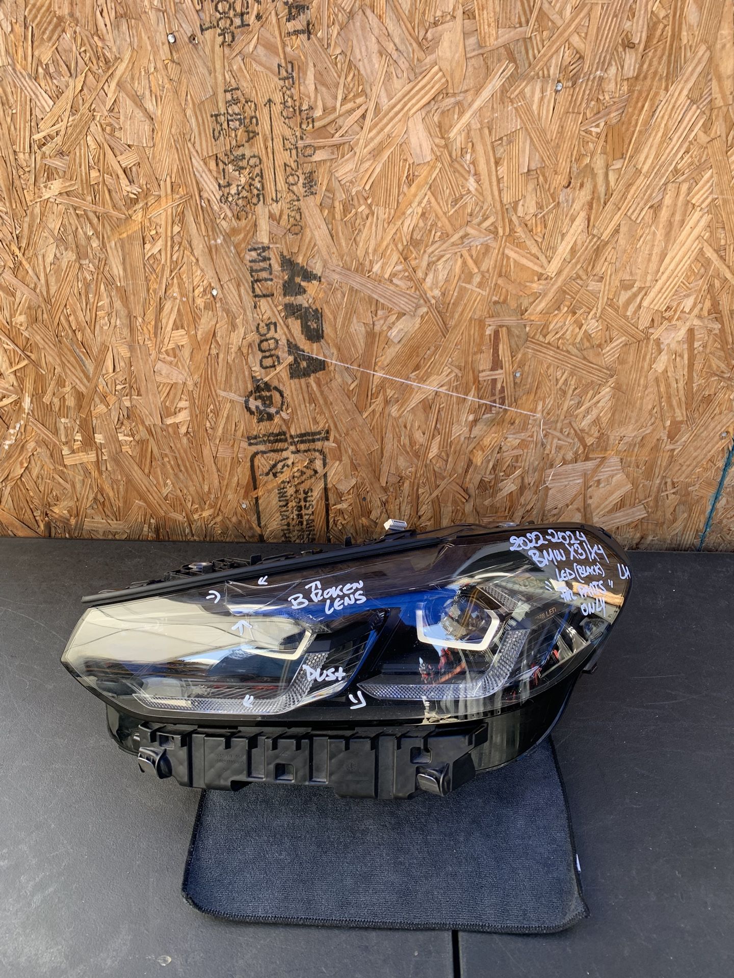 2022 2023 2024 BMW X3/X4 LEFT HEADLIGHT LED (FOR PARTS ONLY) OEM USED