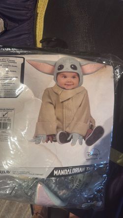 Baby Yoda Halloween costume