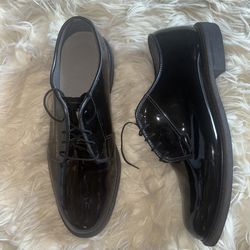 Men’s shoes dress shoes size 11.5