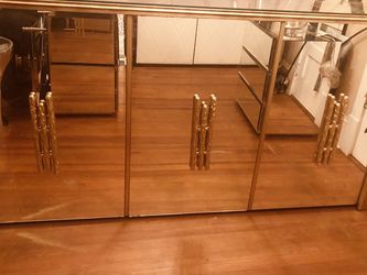 Mirrored Contemporary Twin Murphy Bed