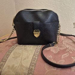 BETSEY JOHNSON SHOULDER BAG