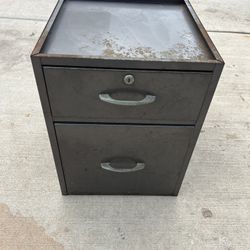 Metal drawer filing cabinet 