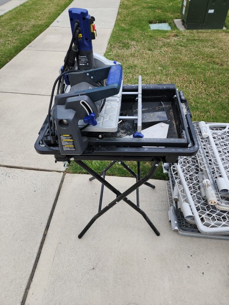 Kobalt Wet Tile Saw With Stand