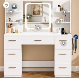 Vanity desk