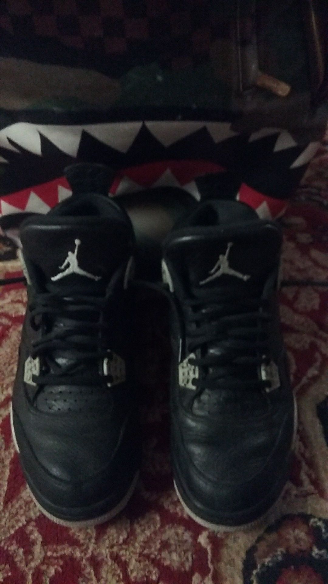 Jordan 4's Oreo 2015 size 9.5 but could fit a 10