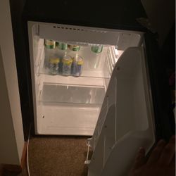 Mini Fridge 