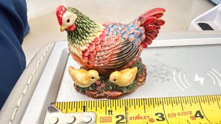 Ciel Hen with Chicken Trinket Box. Hand Painted Enamel & Swarovski Crystals