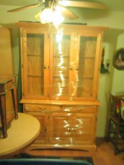 China cabinet with Hutch