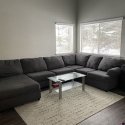 American Furniture Warehouse Sectional With Chaise for Sale in