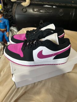 Air Jordan’s 1 low8/12
