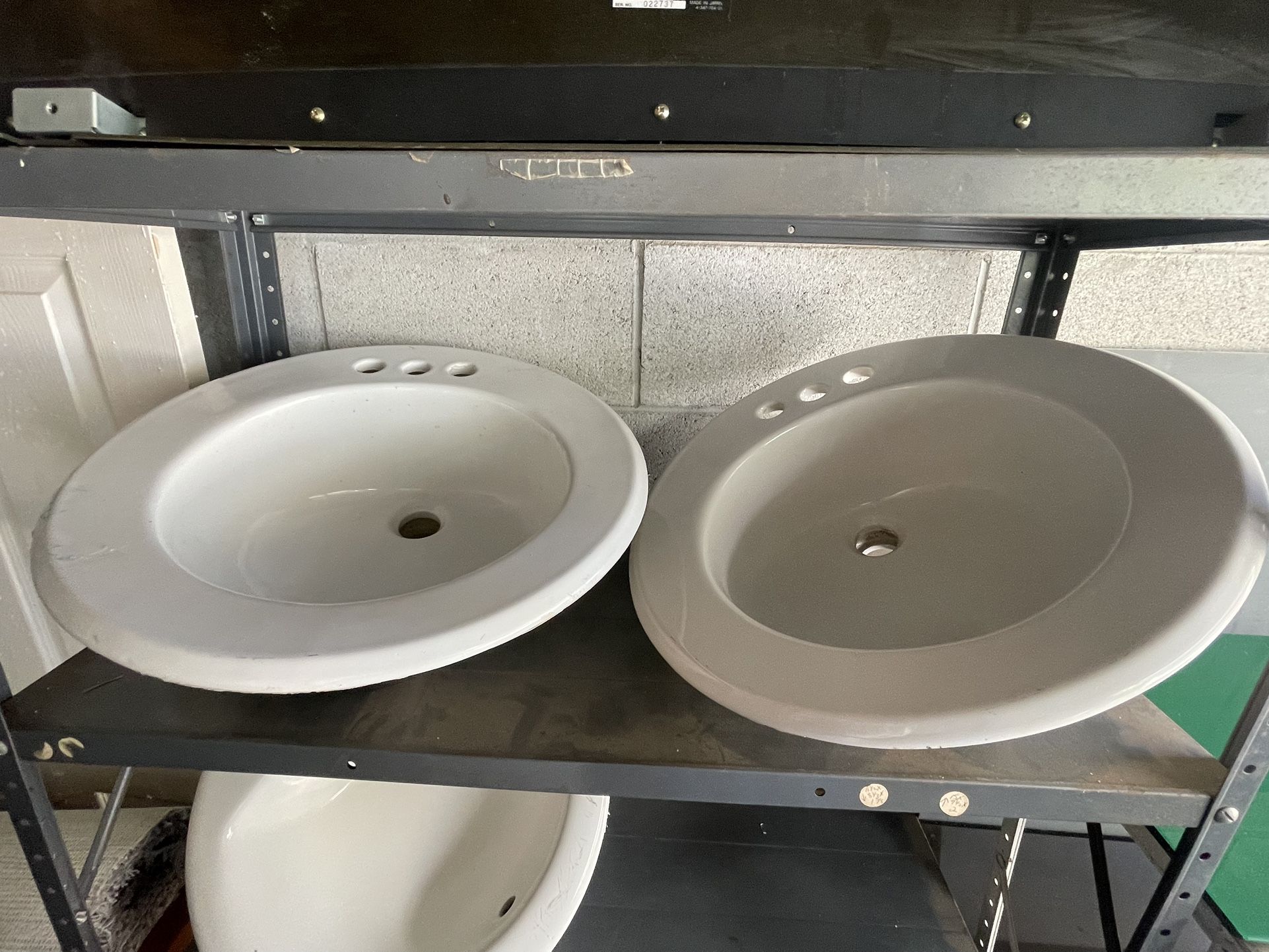 Used Bathroom Sinks