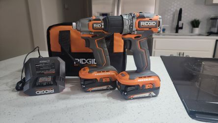 New !Ridgid Combo Kit Drill And Impact Driver