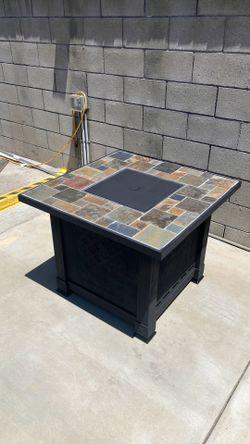 Gas fire pit