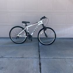  Bike Huffy 26-inch Incline