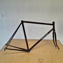 Tim Neenan built 56cm Fillet Brazed Lighthouse Frameset Chris King headset  Shimano dropouts 