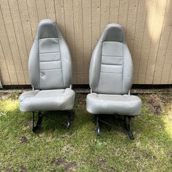 Jeep Driver And Passanger Seats