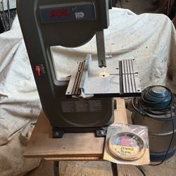 Band Saw With Vacuum 
