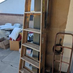 6 Ft Wood Ladder