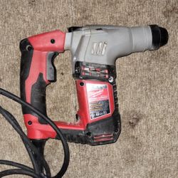 MILWAUKEE ROTARY HAMMER 