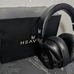Headphones 