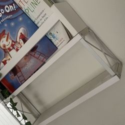 Decorate Shelves 